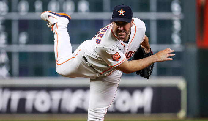 Astros ace Justin Verlander pitches his final regular-season game against the Phillies.
